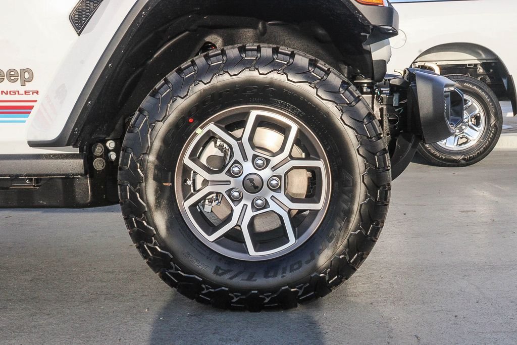 New 2026 Bright White Clearcoat Jeep Rewind image 11