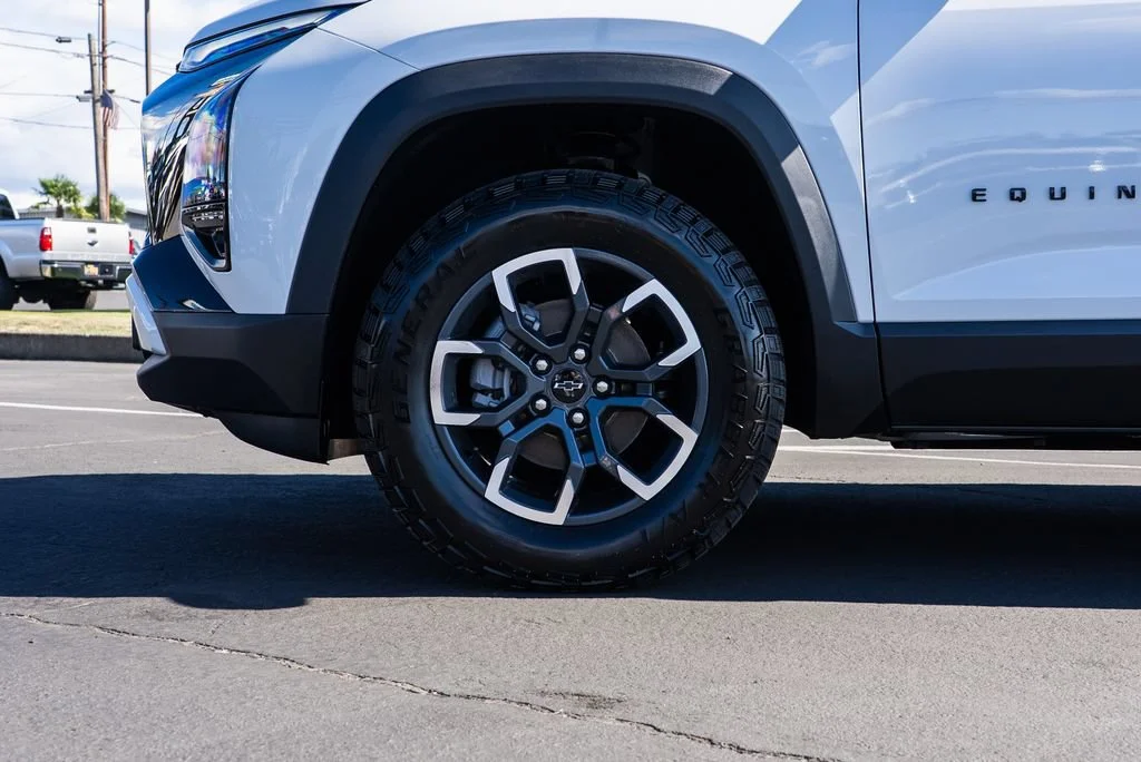 New 2027 Polar White Tricoat Chevrolet ACTIV image 8