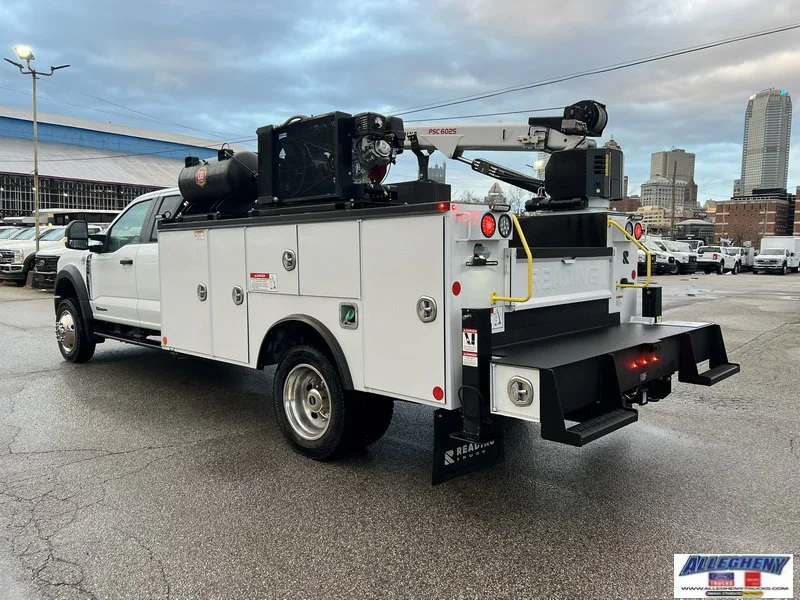2025 Ford F-550 Super Duty Chassis Cab XL - Photo 8