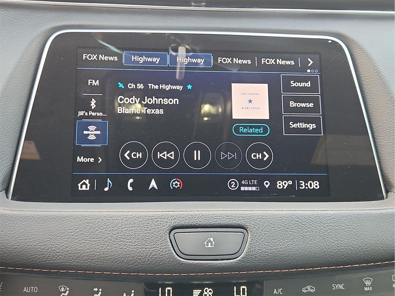 2022 Cadillac XT4 FWD Sport White at Gerry Lane Buick GMC