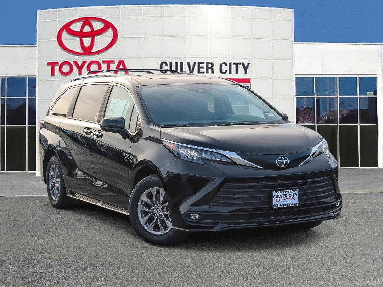 2026 Toyota Sienna  XLE