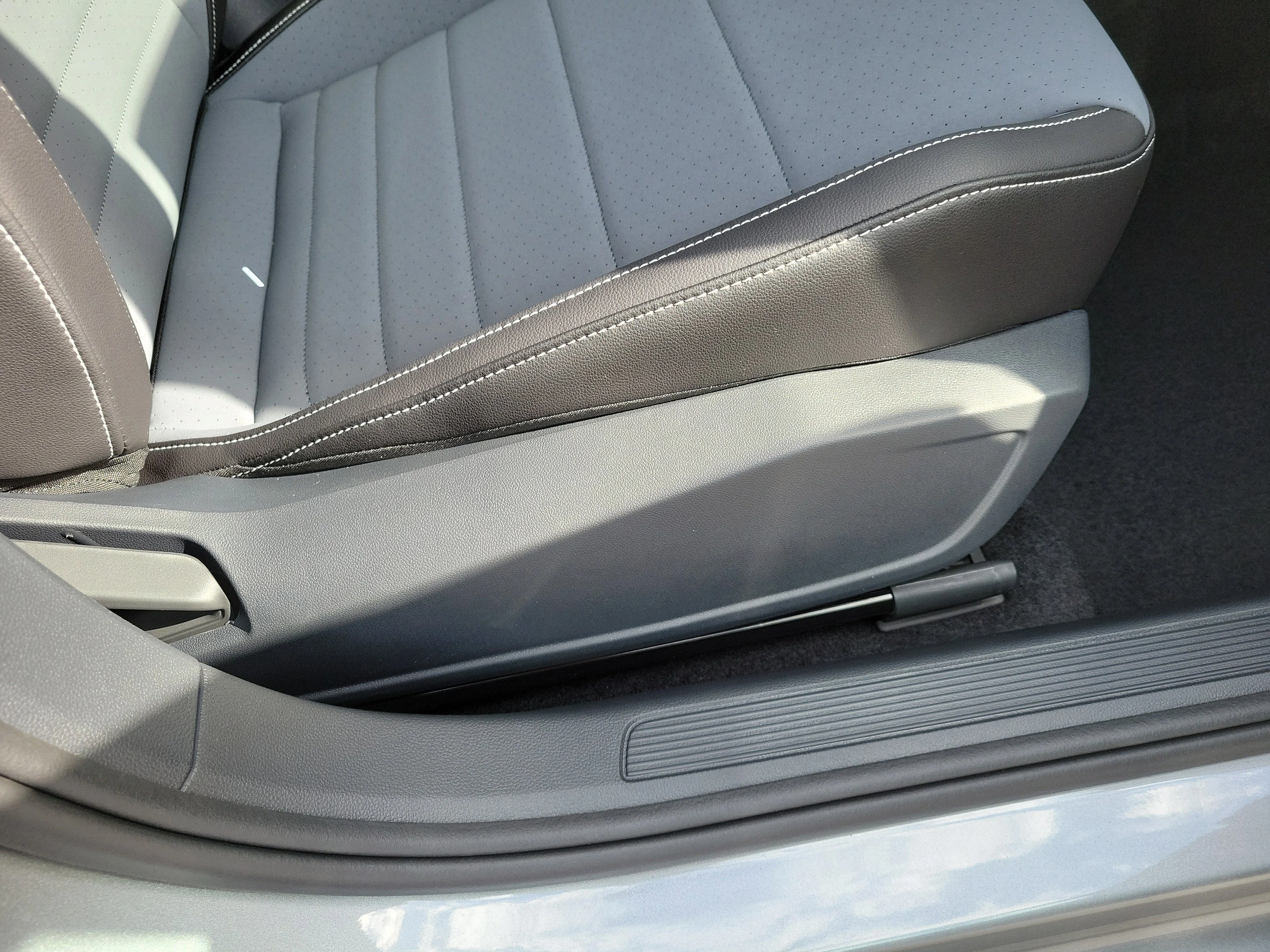 New 2026 Silver Volkswagen 1.5T SE image 7