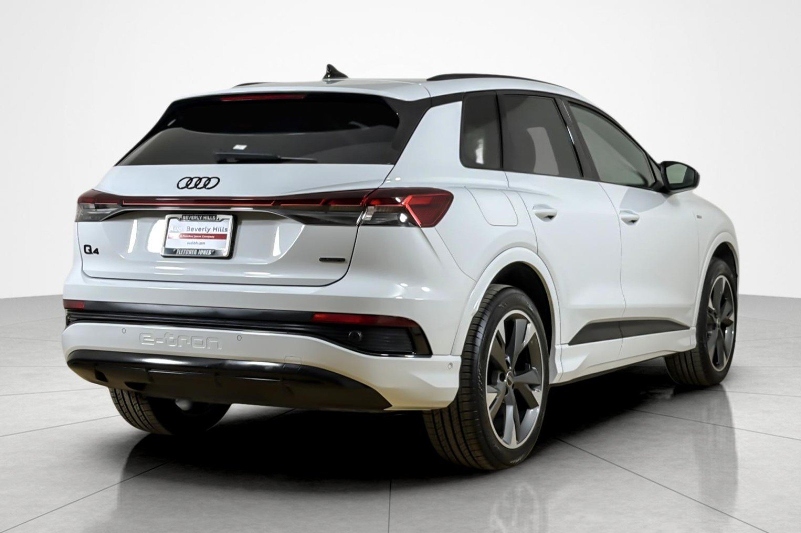 Used 2023 Glacier White Metallic Audi Premium Plus 50 quattro image 5
