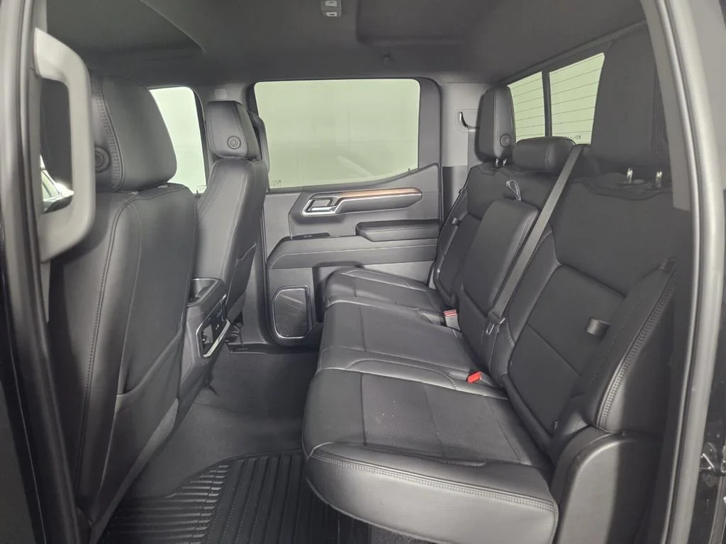 Used 2024 Onyx Black GMC Denali image 25