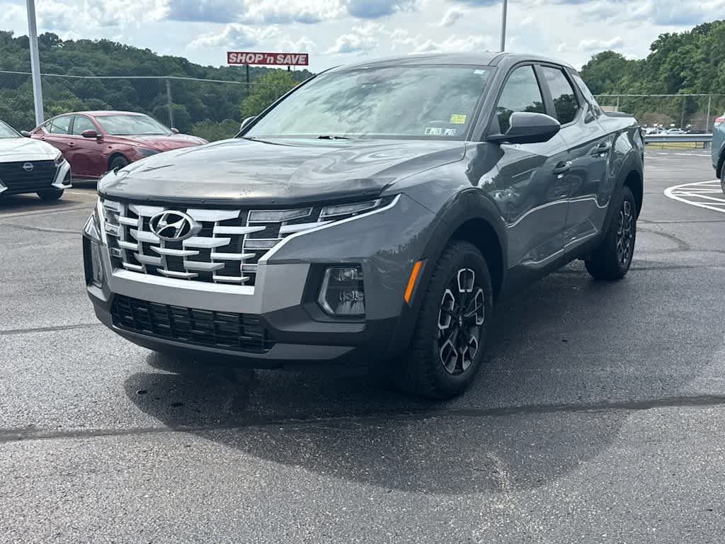 Used 2024 Hampton Gray Hyundai SE image 2