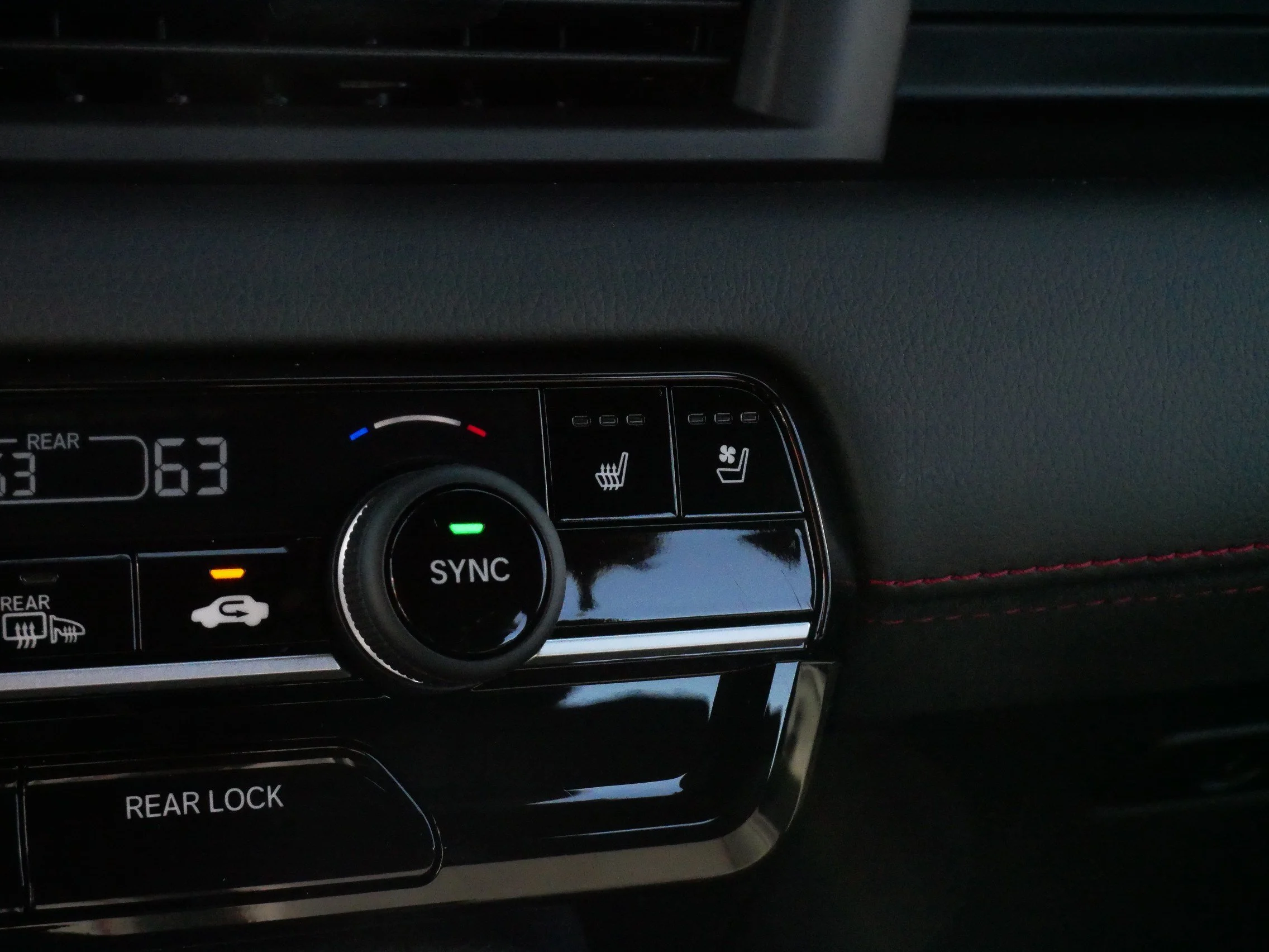 2026 Honda Pilot Black Edition - Photo 71