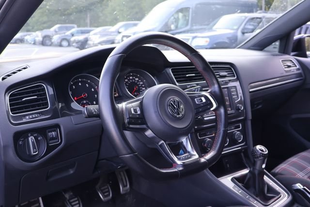 Used 2016 Black Volkswagen S image 11