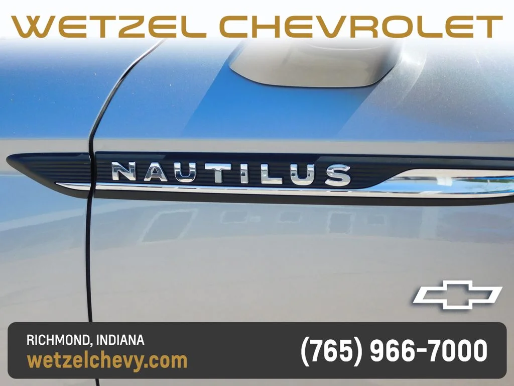Used 2023 Silver Lincoln Reserve image 42