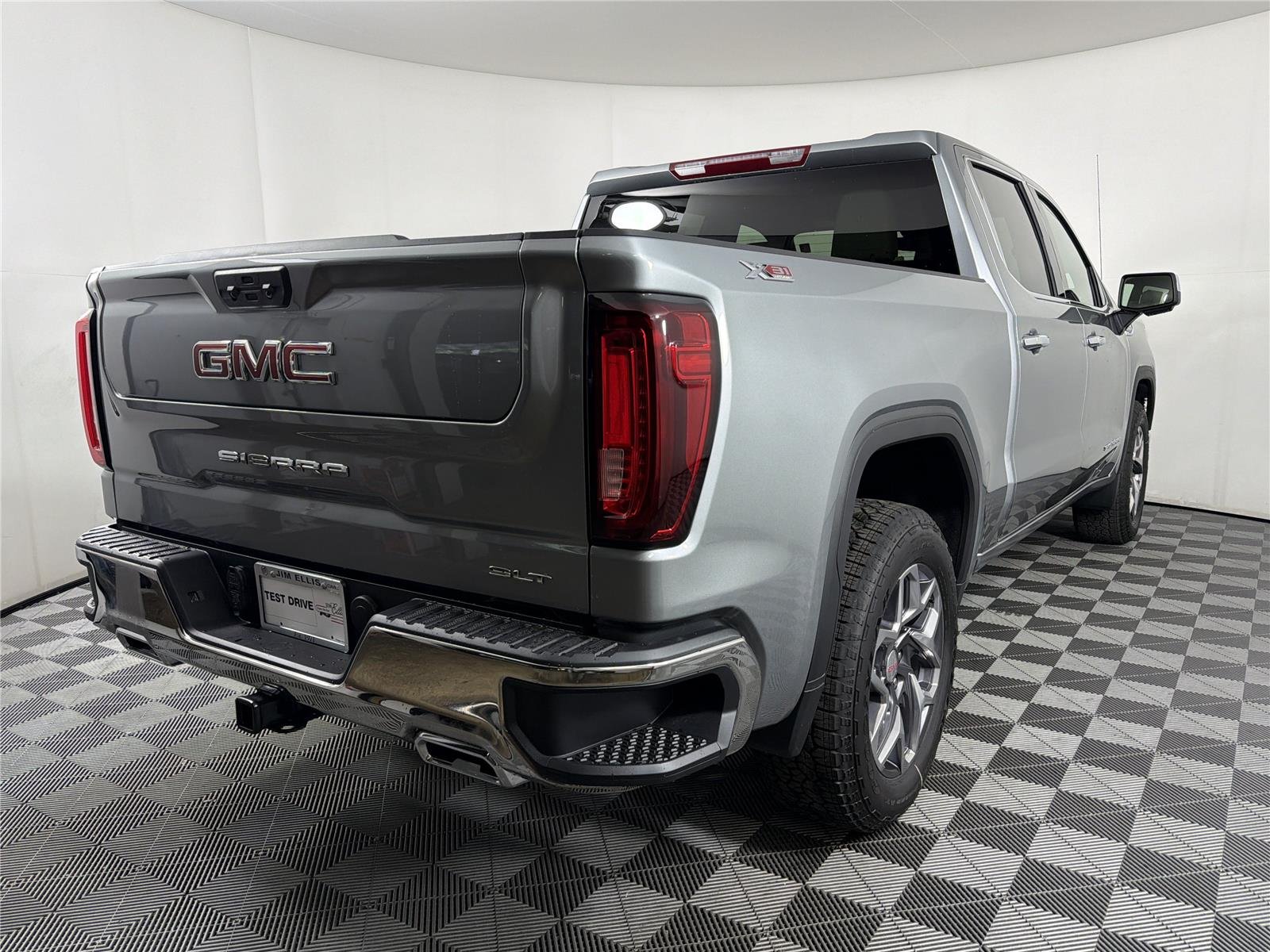 2026 GMC Sierra 1500 SLT - Photo 6