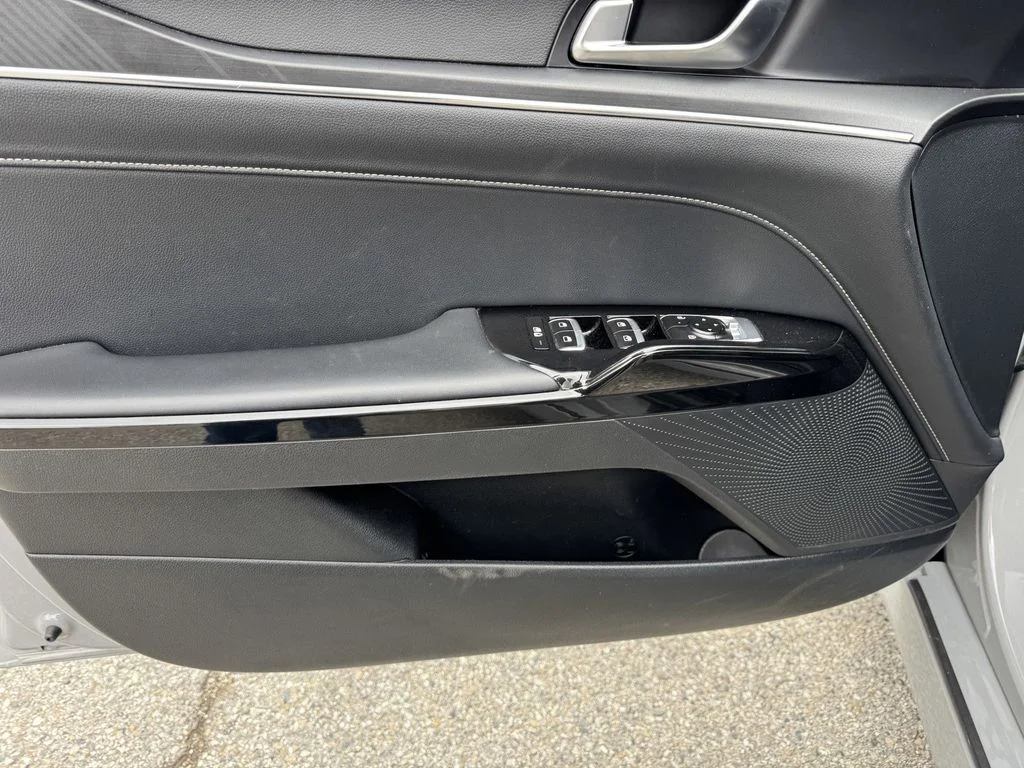 Used 2025 Gray Kia GT-Line image 13