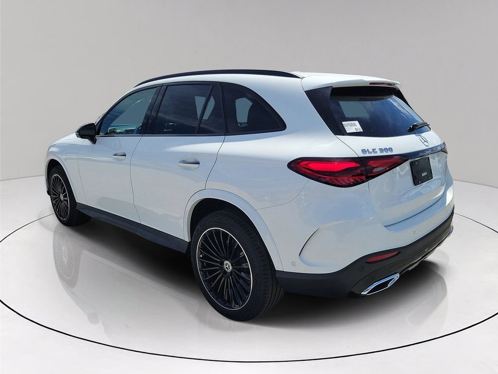 New 2027 Polar White Mercedes-Benz GLC 300 image 4