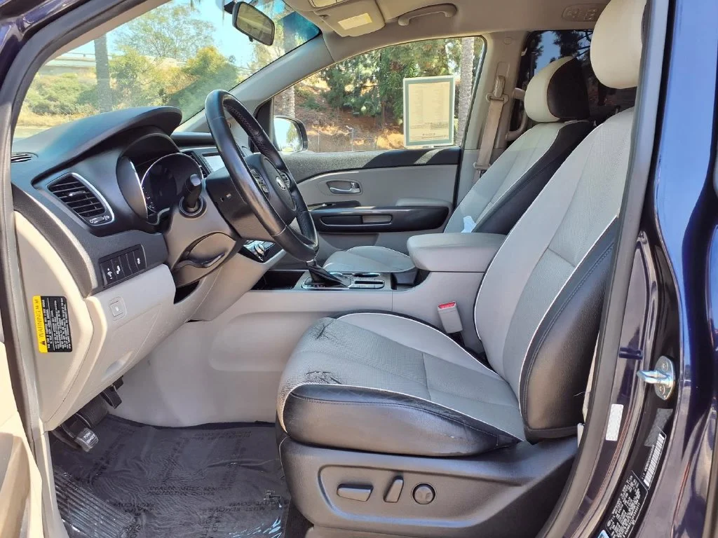 Certified Used 2019 Blue Kia EX image 17