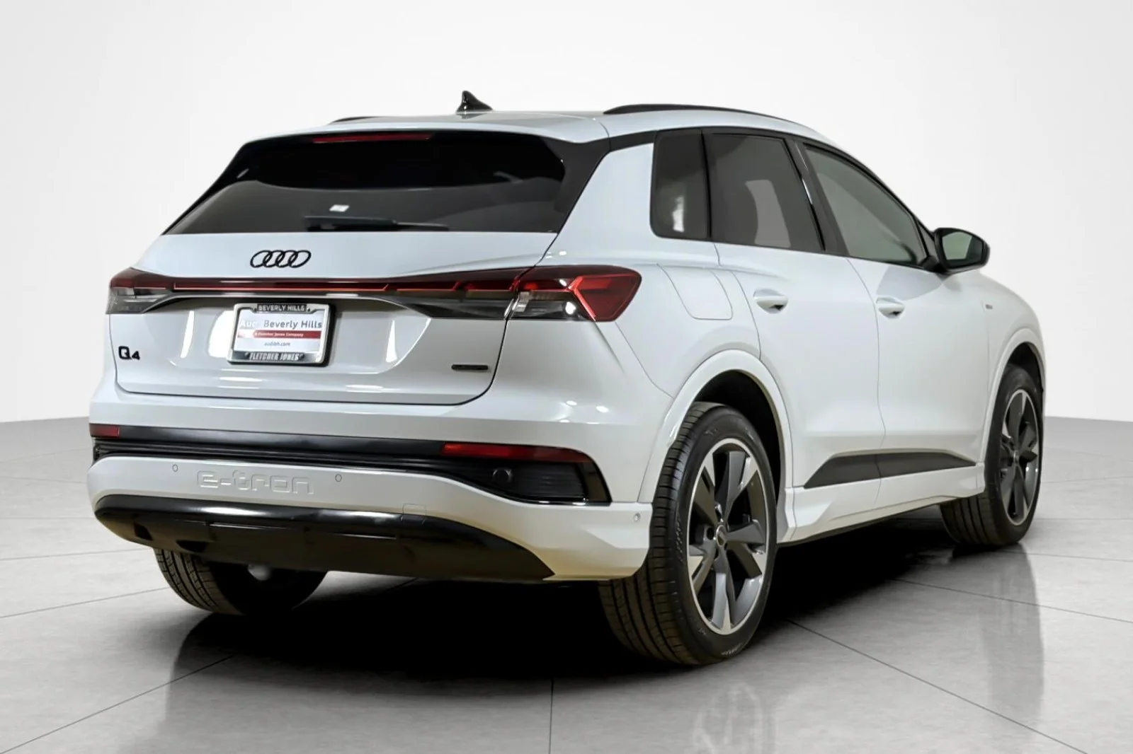 Used 2023 Glacier White Metallic Audi Premium Plus 50 quattro image 5