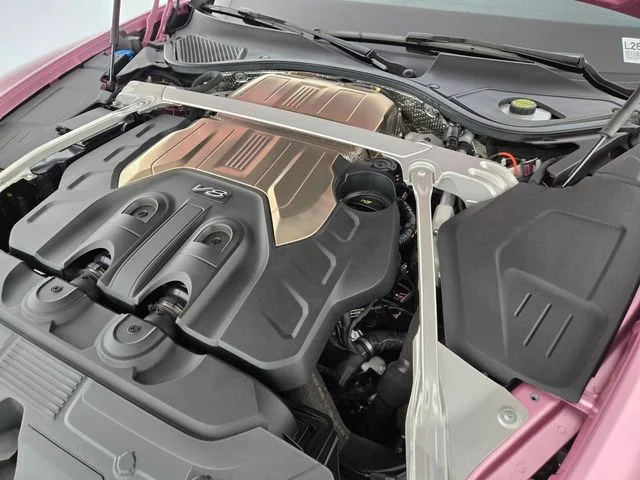 Used 2022  Bentley V8 image 17