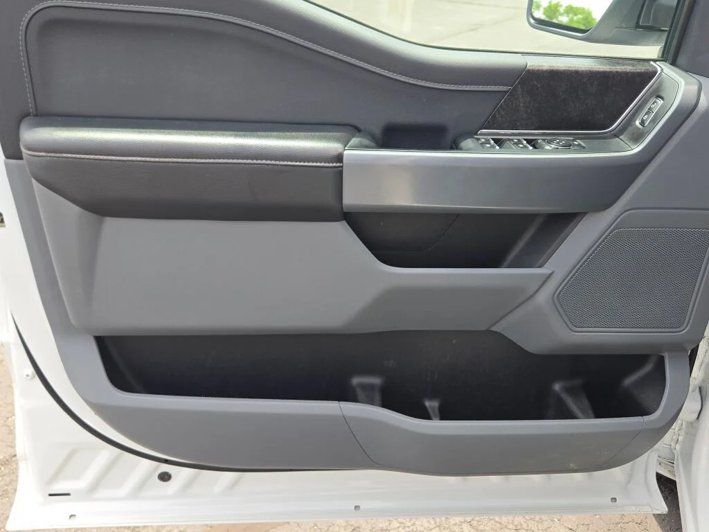 Used 2023 White Ford XLT image 19