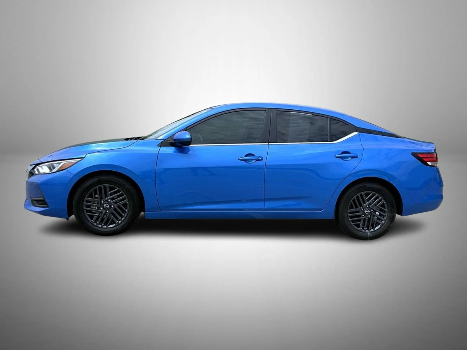 Used 2023 Blue Nissan SV image 8