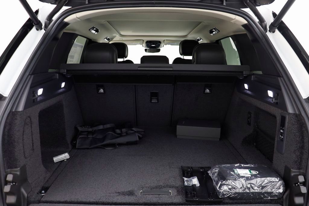 2025 Land Rover Range Rover SE - Photo 18