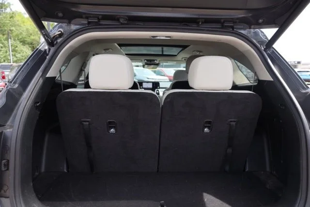 Used 2023 Gray Kia SX image 37