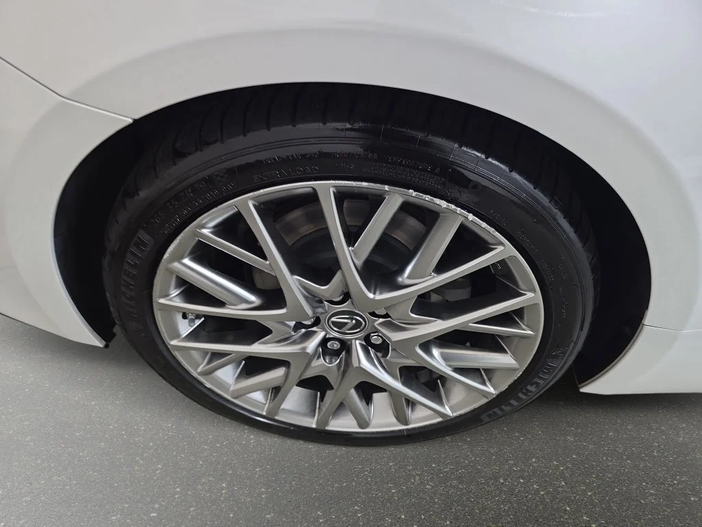 Used 2019 White Lexus 350 image 28