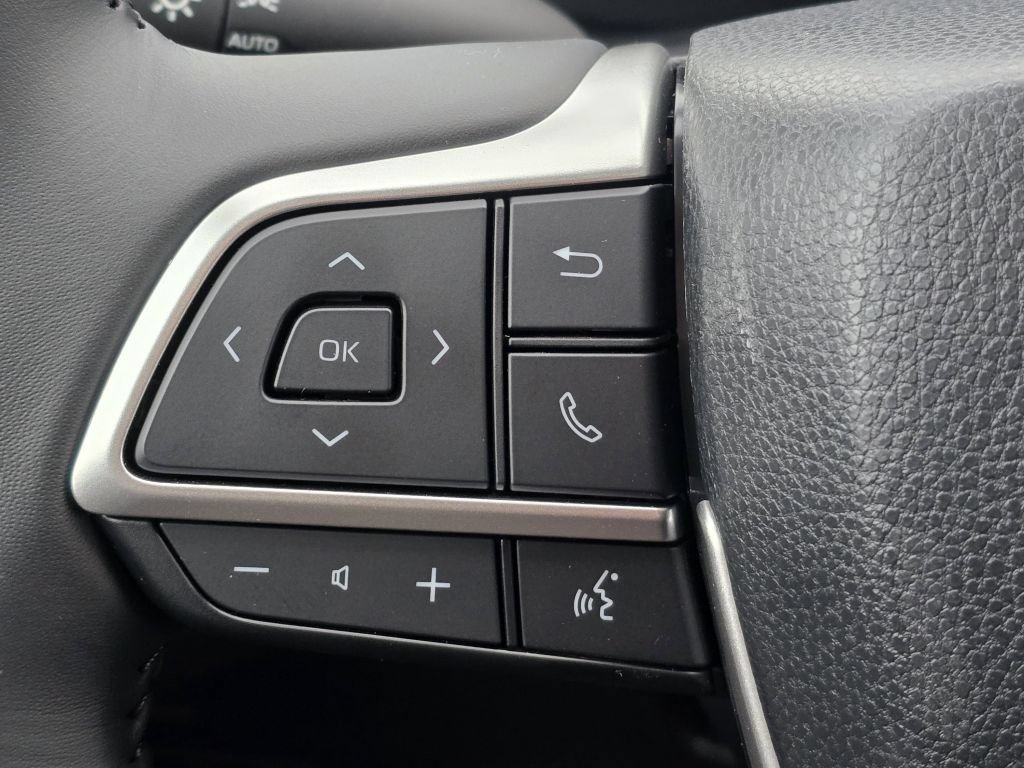 Used 2026 Pearl Toyota XLE image 14