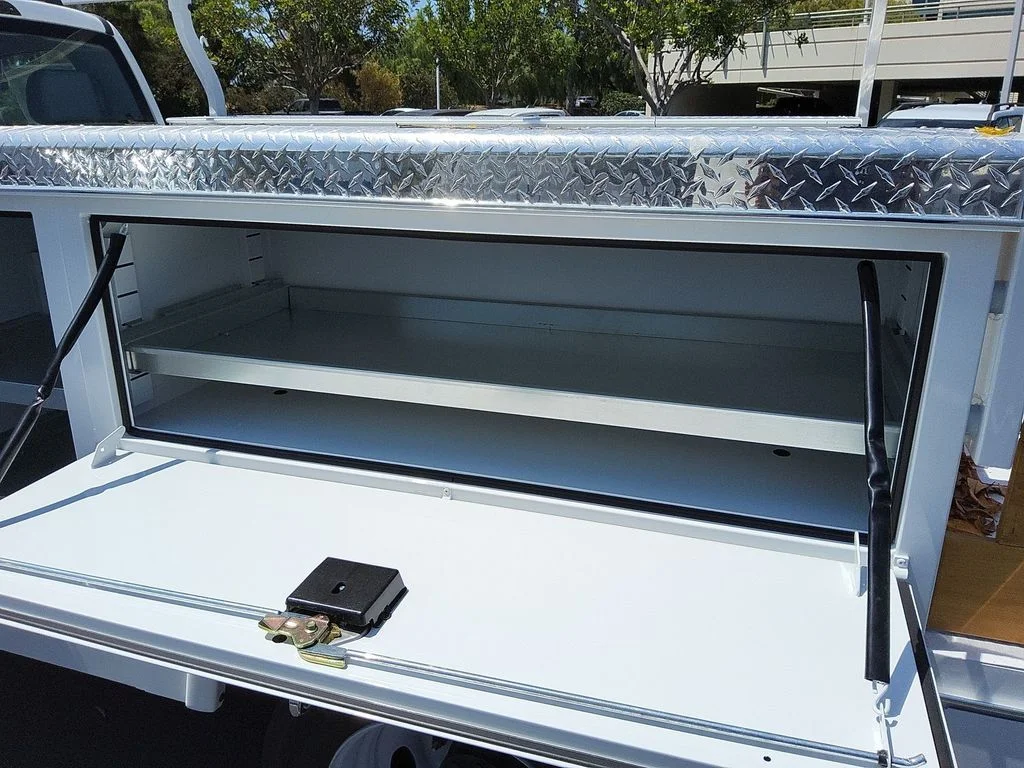 New 2025 Oxford White Ford XL image 17