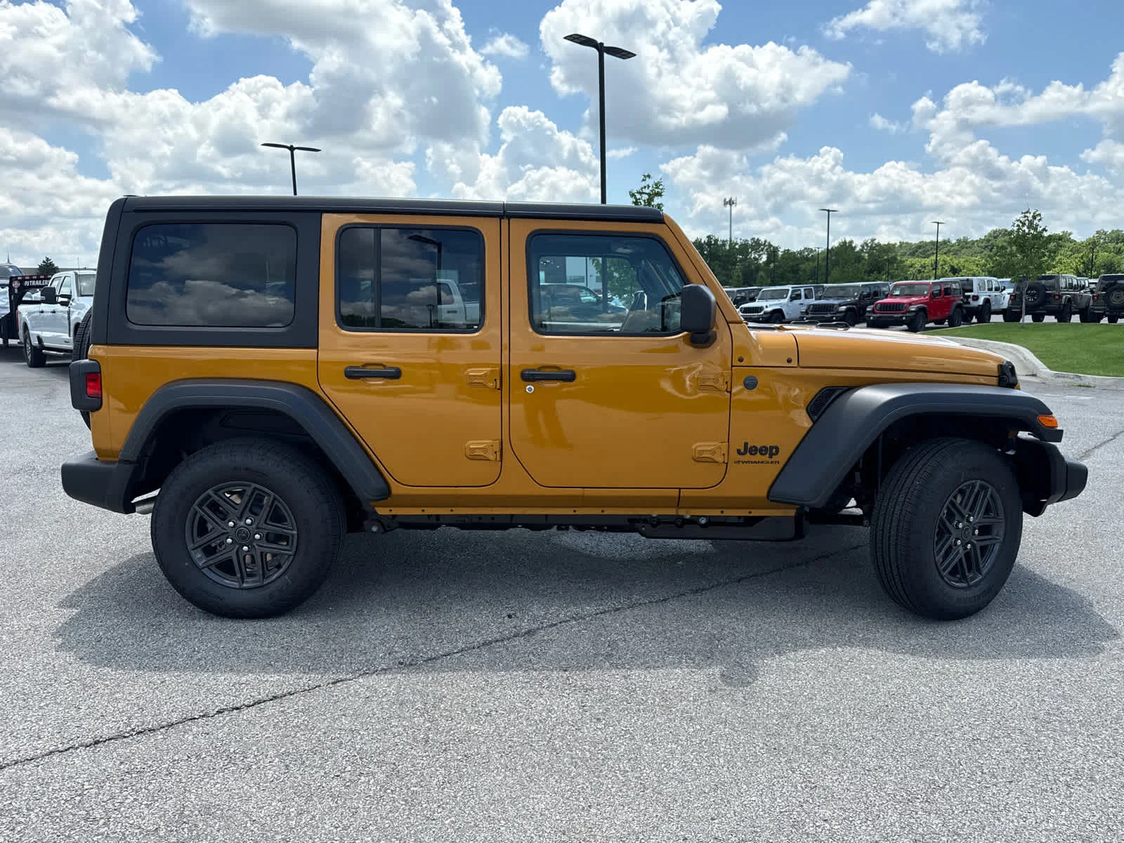 New 2026 Goldilocks Jeep Sport S image 10