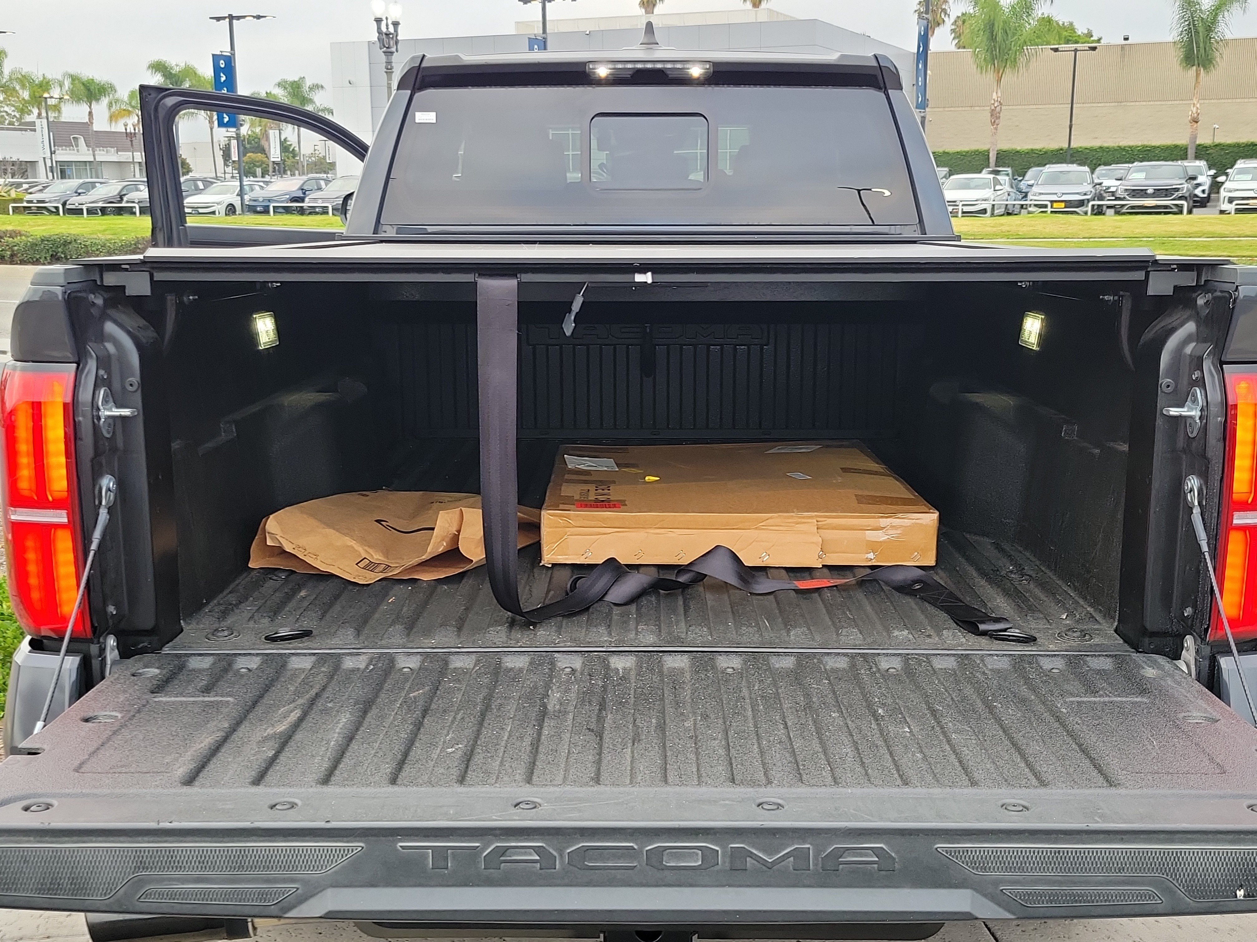 2024 Toyota Tacoma SR5 - Photo 18