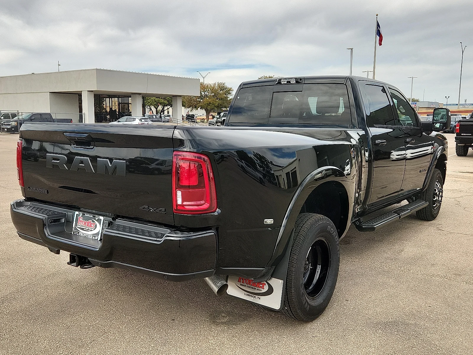 New 2027 Diamond Black Crystal Pearl-Coat  Paint Ram LARAMIE CREW CAB 4X4 8