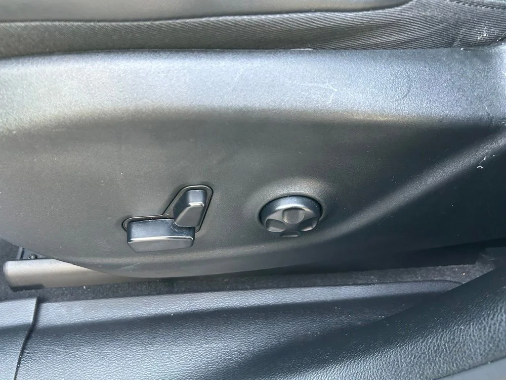 Used 2019 Black Jeep Limited image 17