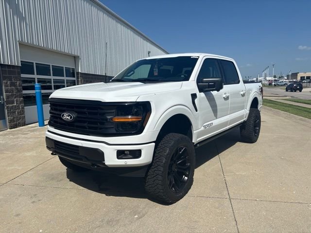 New 2026 Oxford White Ford XLT image 3
