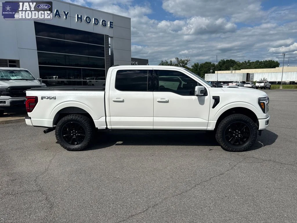 New 2026 Star White Metallic Tri-Coat Ford Platinum® image 8