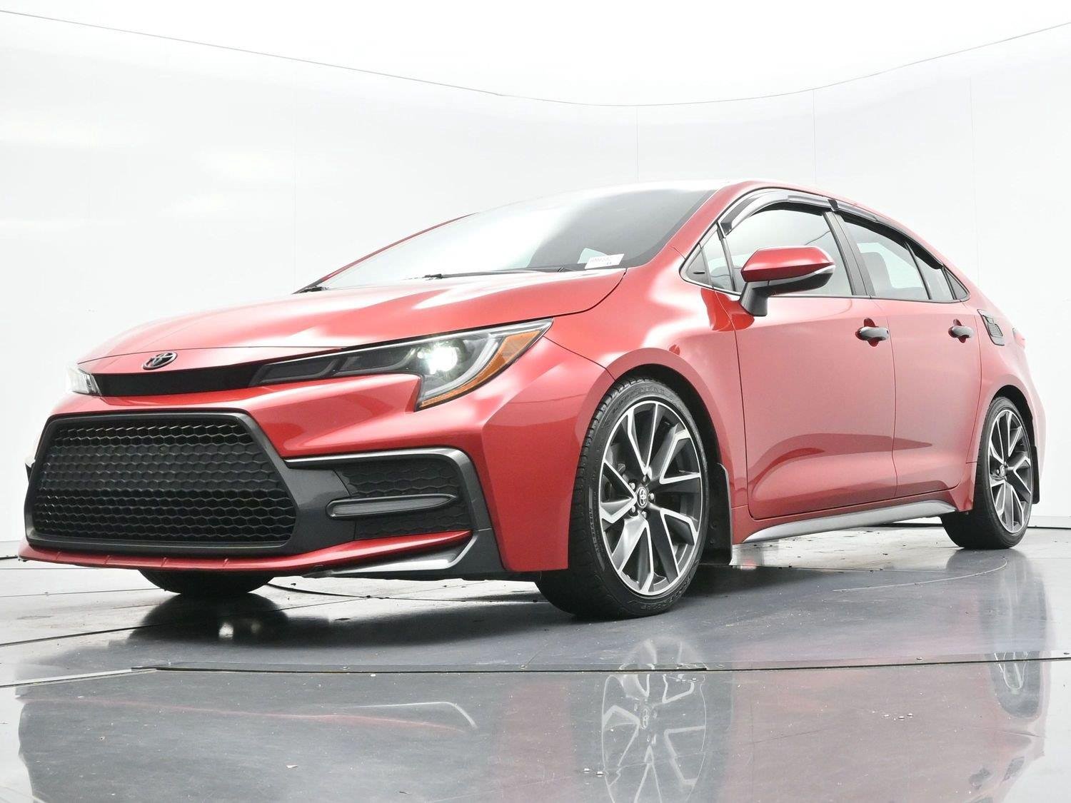 Used 2020 Barcelona Red Metallic Toyota SE image 42