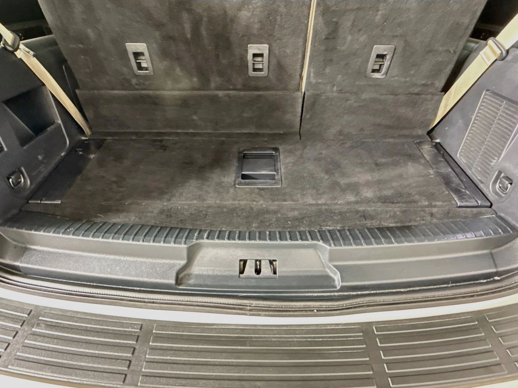 Used 2023  Ford Platinum image 29