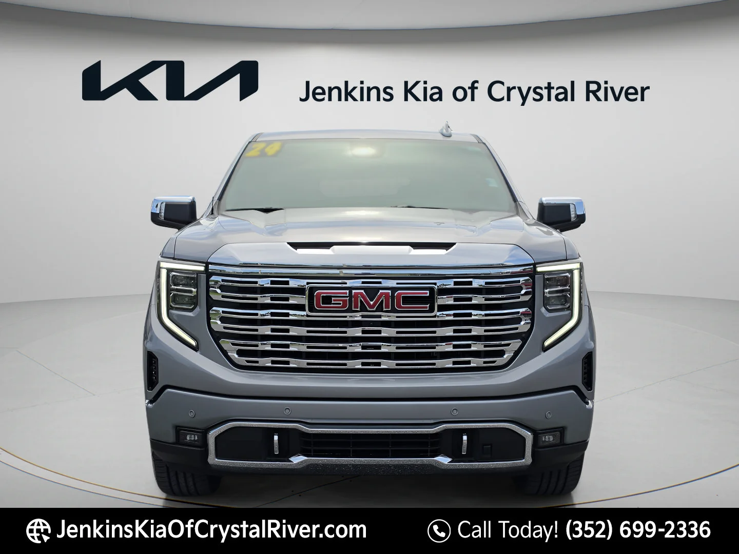 Used 2024 Sterling Metallic GMC Denali image 12