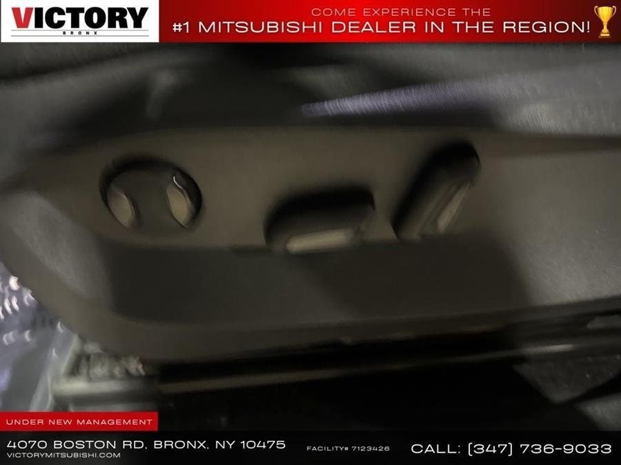 Used 2023 White Volkswagen 2.0T SE image 33