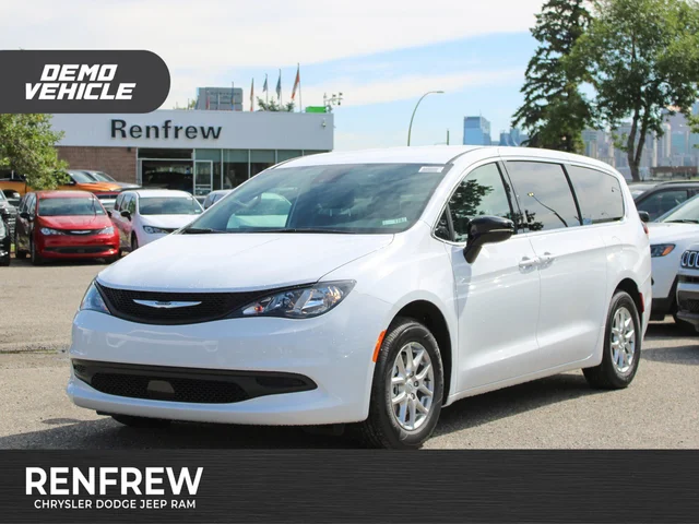 2025 Chrysler Grand Caravan SXT*, Remote Start, Heated Leather, Lane Departure Warning