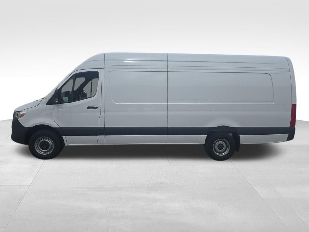 New 2026 Arctic White Mercedes-Benz Cargo 170 WB image 2