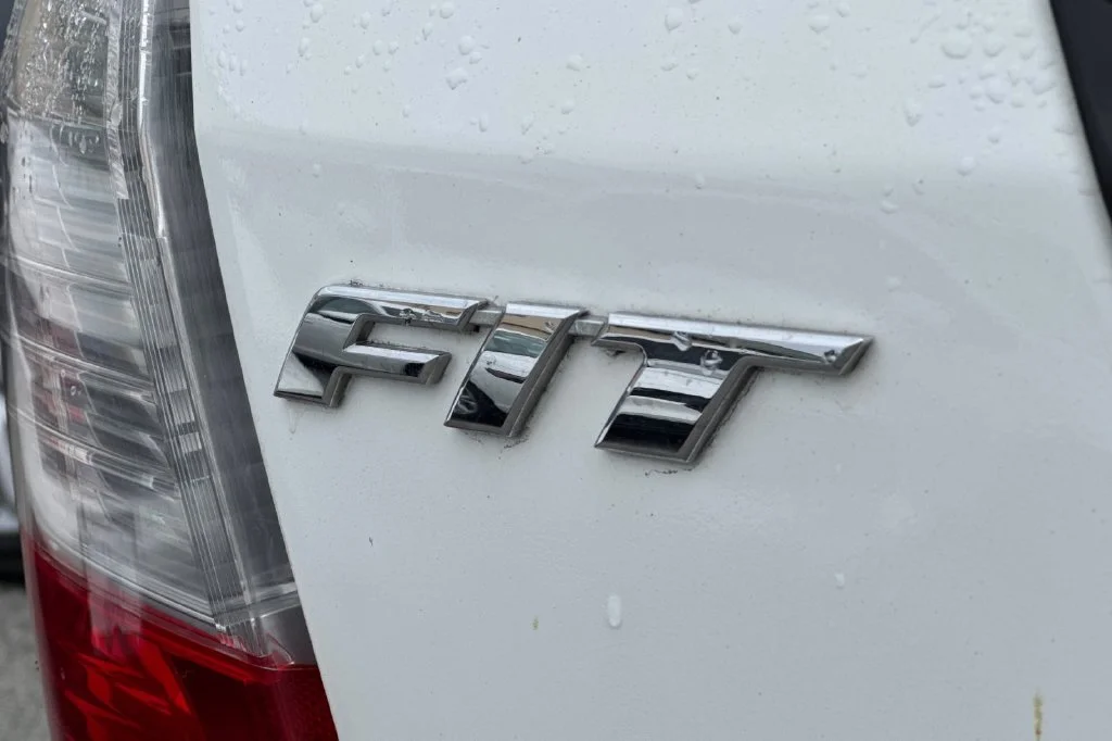 Used 2013 Taffeta White Honda Sport image 32
