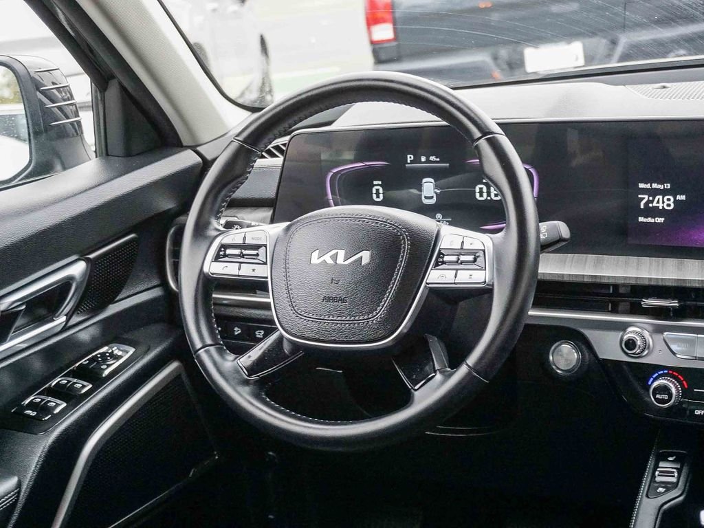 Used 2024 Ebony Black Kia EX image 17