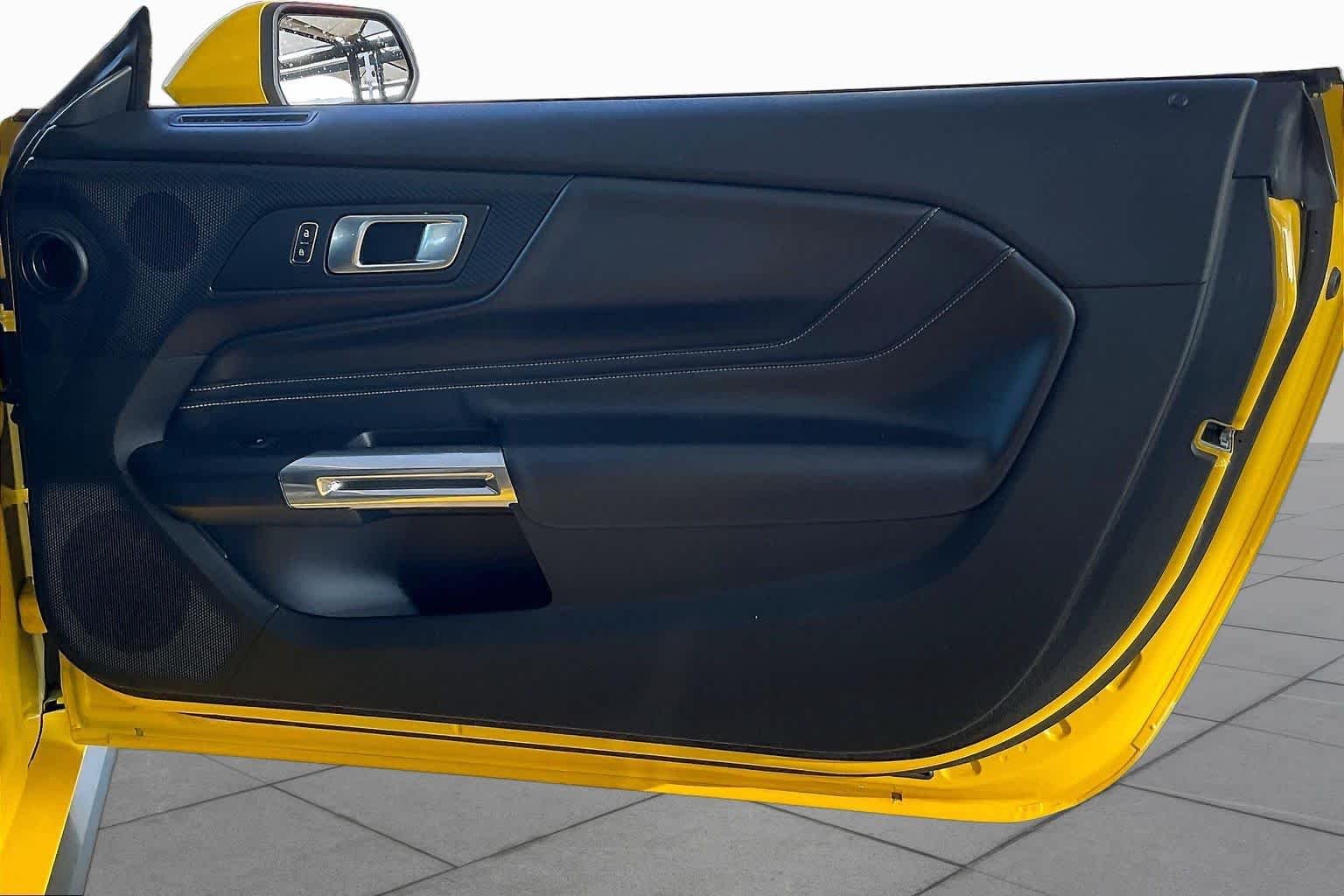 Used 2024 Yellow Splash Metallic Tri-coat Ford GT Premium image 19