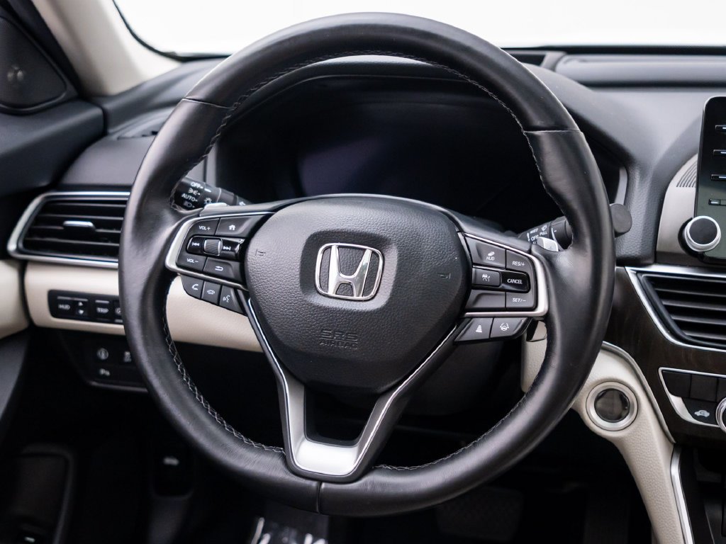 Certified Used 2022 Platinum White Pearl Honda Touring image 13