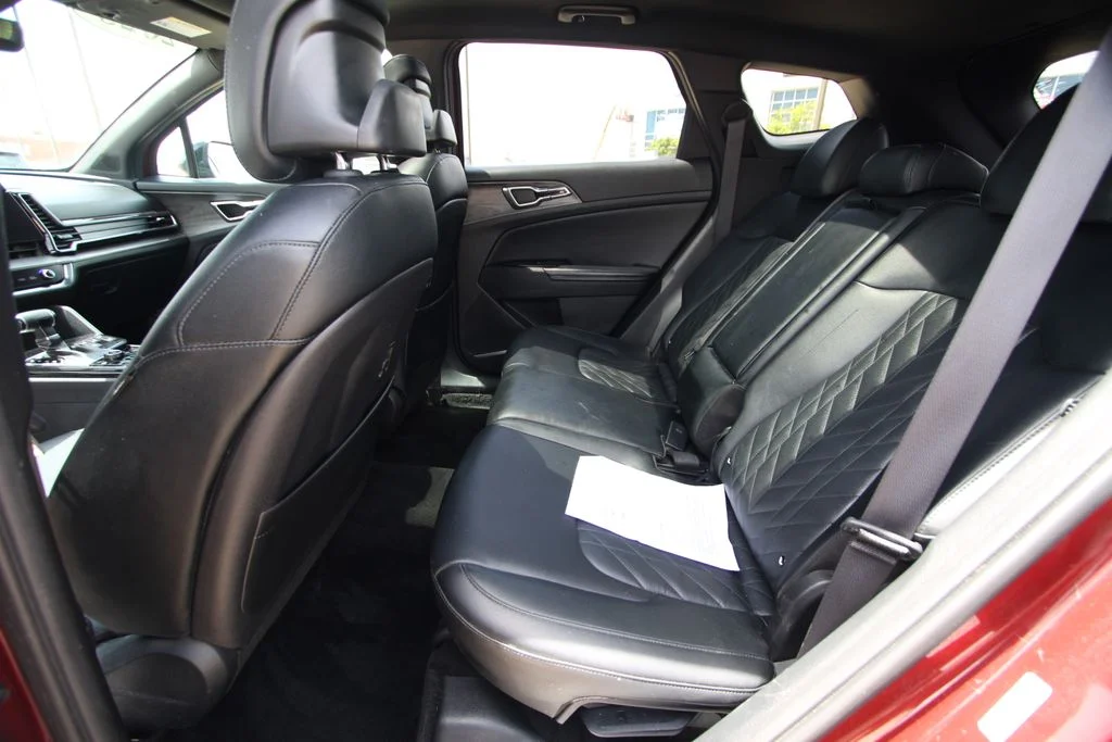 Used 2023 Red Kia X-Pro Prestige image 7