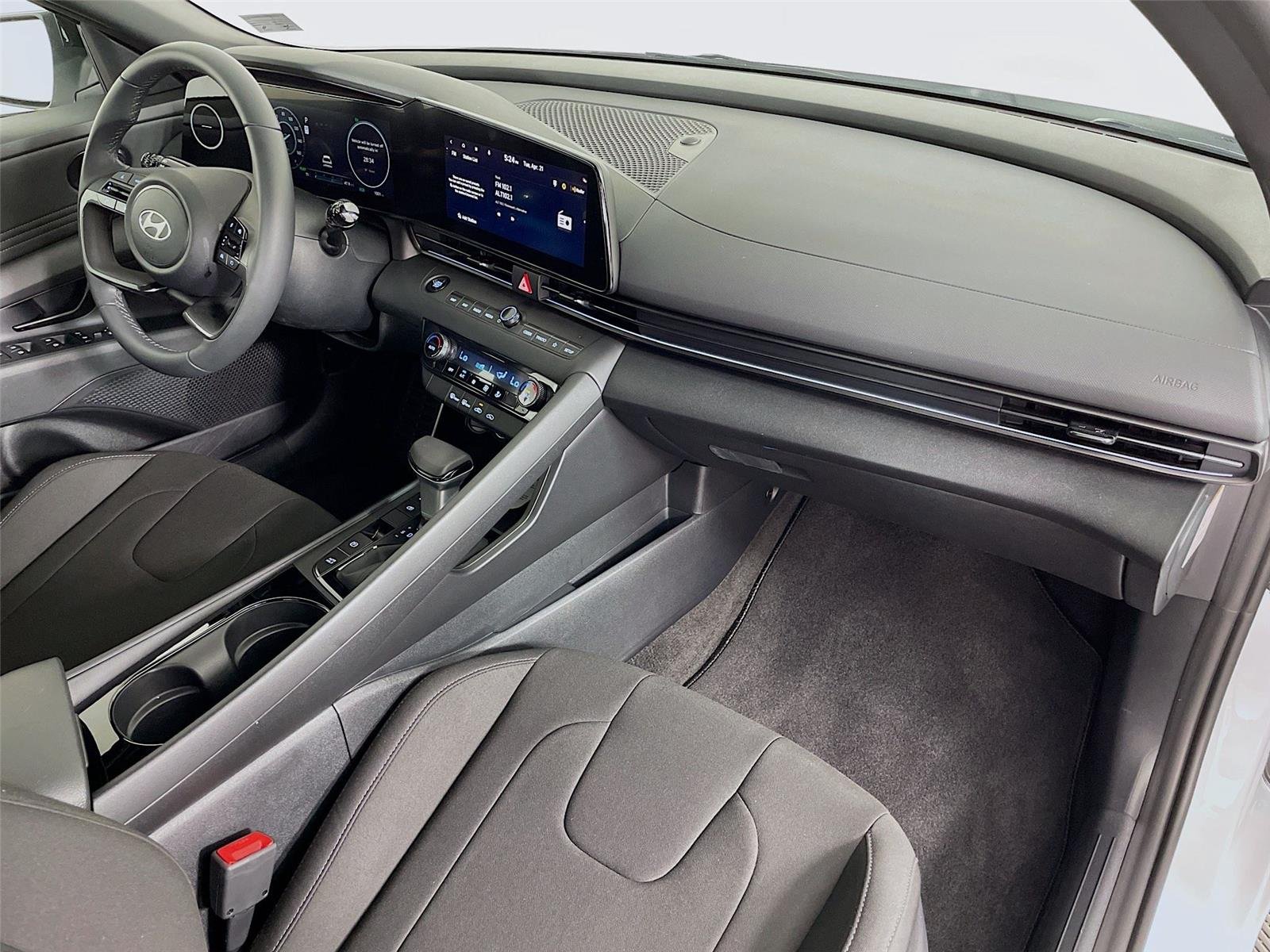 Used 2026 Serenity White Hyundai SEL Sport image 31