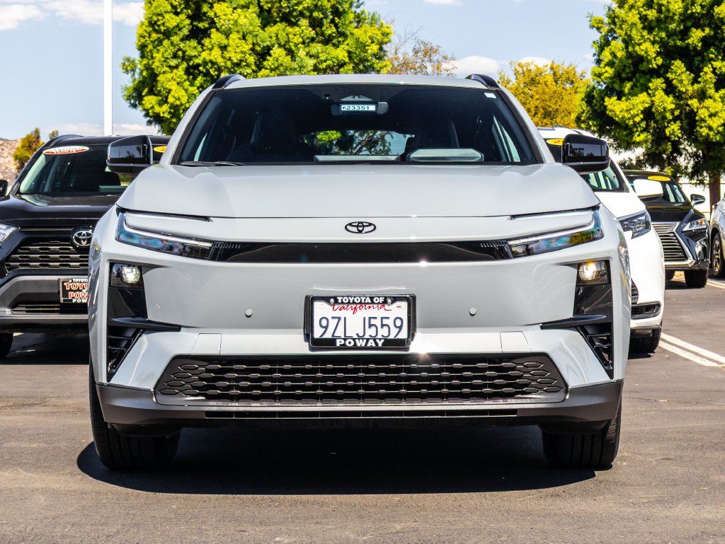 Certified Used 2026  Toyota SE image 3