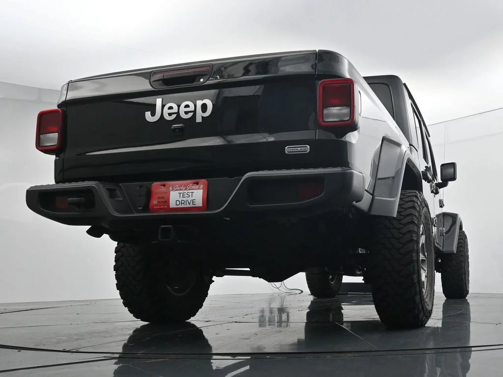 Used 2021 Black Jeep Overland image 22