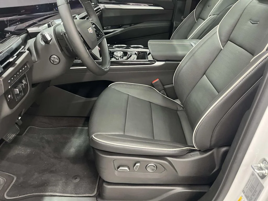 Used 2025 Crystal White Tricoat Cadillac Sport image 11
