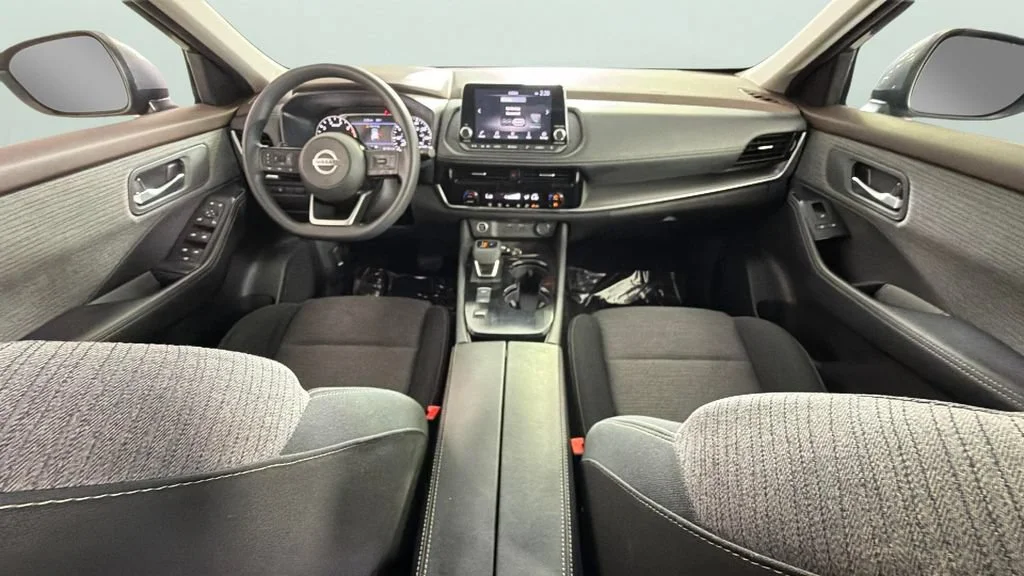 Used 2021 Gray Nissan SV FWD image 30