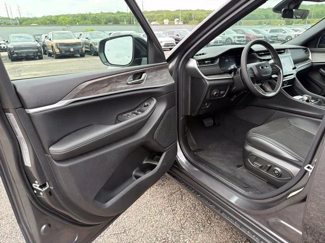 New 2026 Gray Jeep Altitude image 11