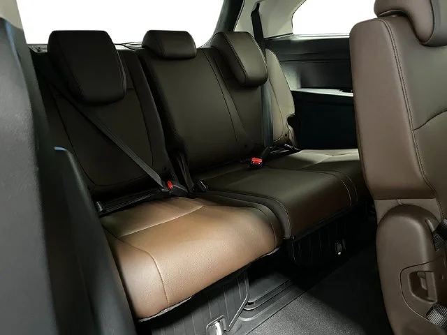 New 2026 Platinum White Pearl Honda Touring image 29