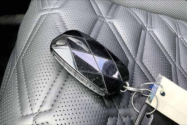 Used 2025 Black Genesis 3.5T e-SC image 36